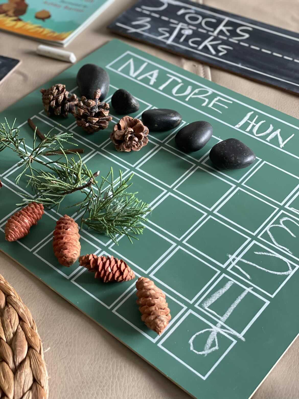 (NQP) Countdown Calendar (Green)